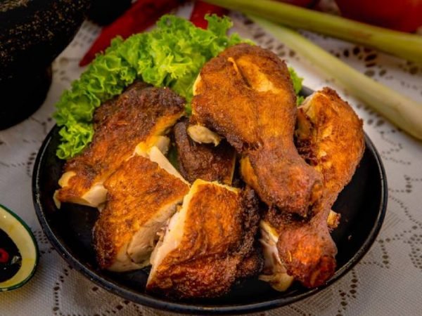 Nyonya Fried Chicken (3-4 pax)